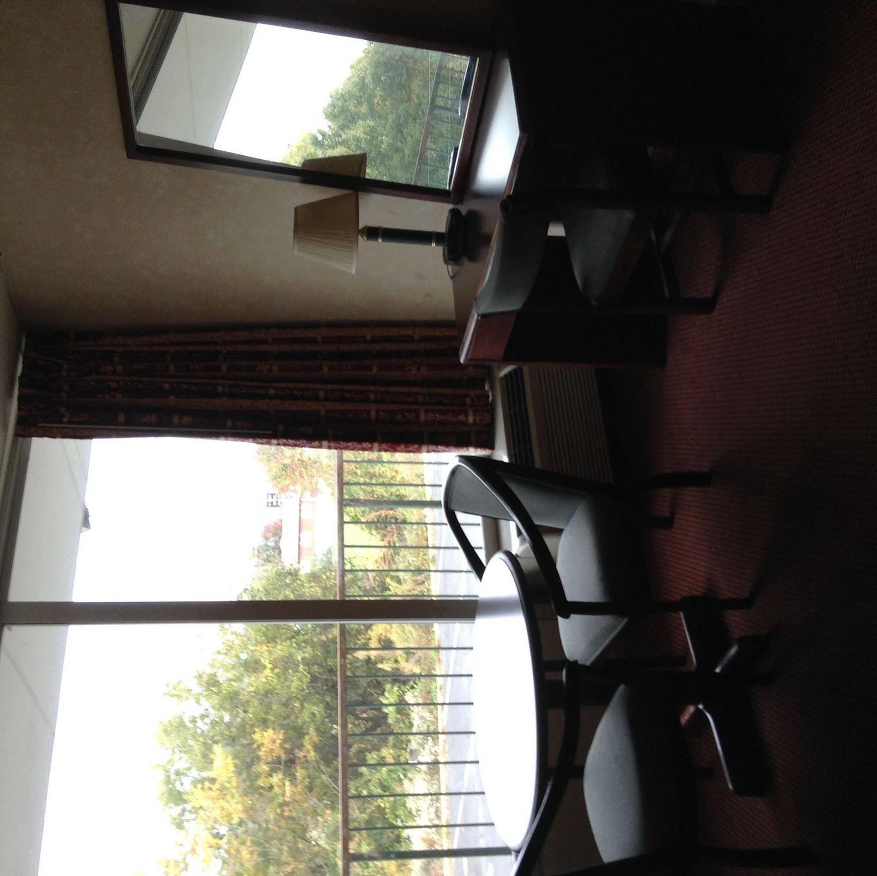 Quality Inn & Suites Cartersville Buitenkant foto